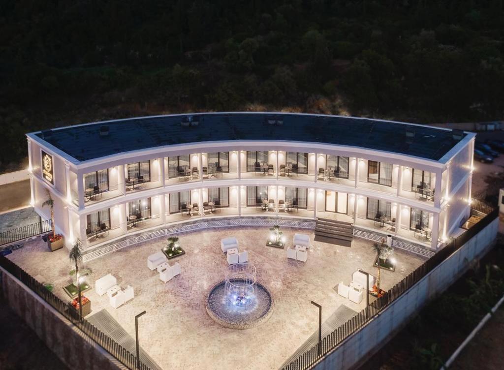 Ebbi Hotel Dhermi Bagian luar foto