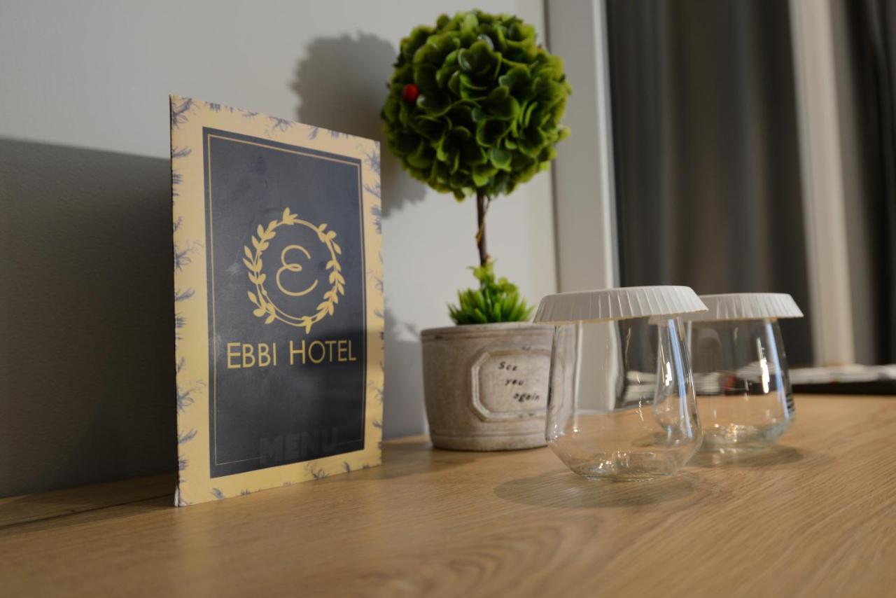 Ebbi Hotel Dhermi Bagian luar foto