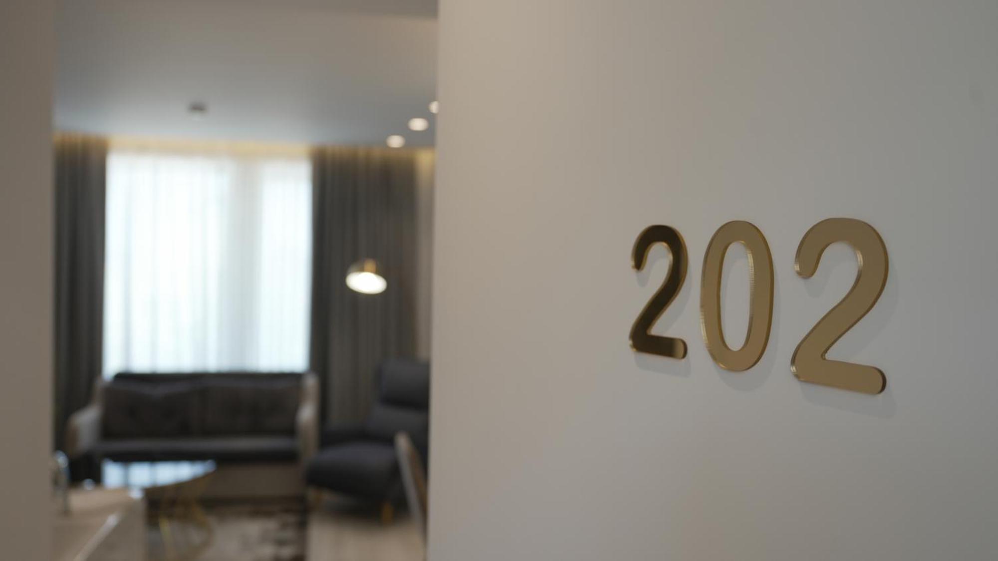 Ebbi Hotel Dhermi Bagian luar foto